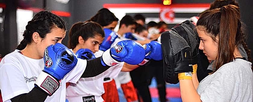 KICK BOKS